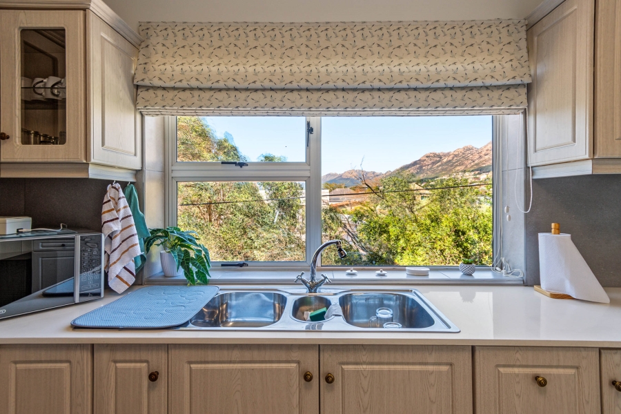 4 Bedroom Property for Sale in Gordons Bay Village Western Cape